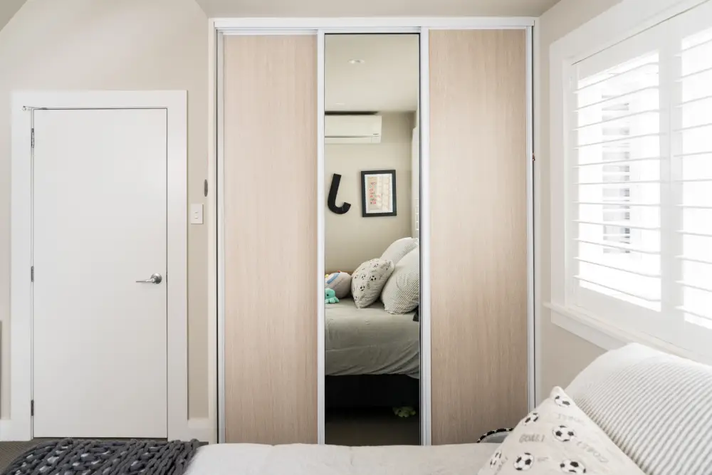 Wardrobe World - Sliding Door