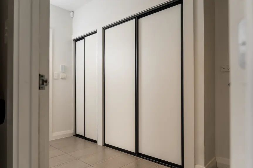 Wardrobe World - Sliding Wardrobes